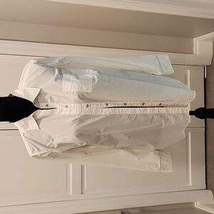 Ladie's button-down shirt